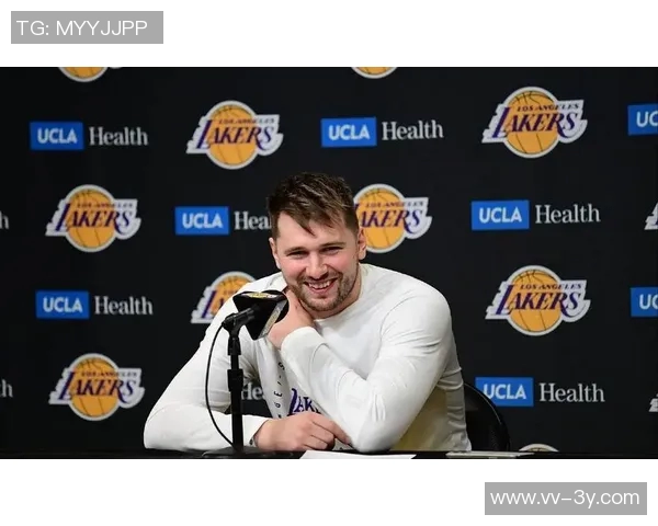 里夫斯提前退赛称东契奇为球队最佳进攻核心强调对他的依赖